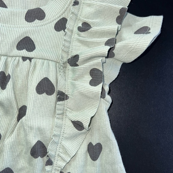 Cat & Jack Sage Green with Black Heart Small Ribbed Dress Toddler size 2T EUC - Picture 2 of 5